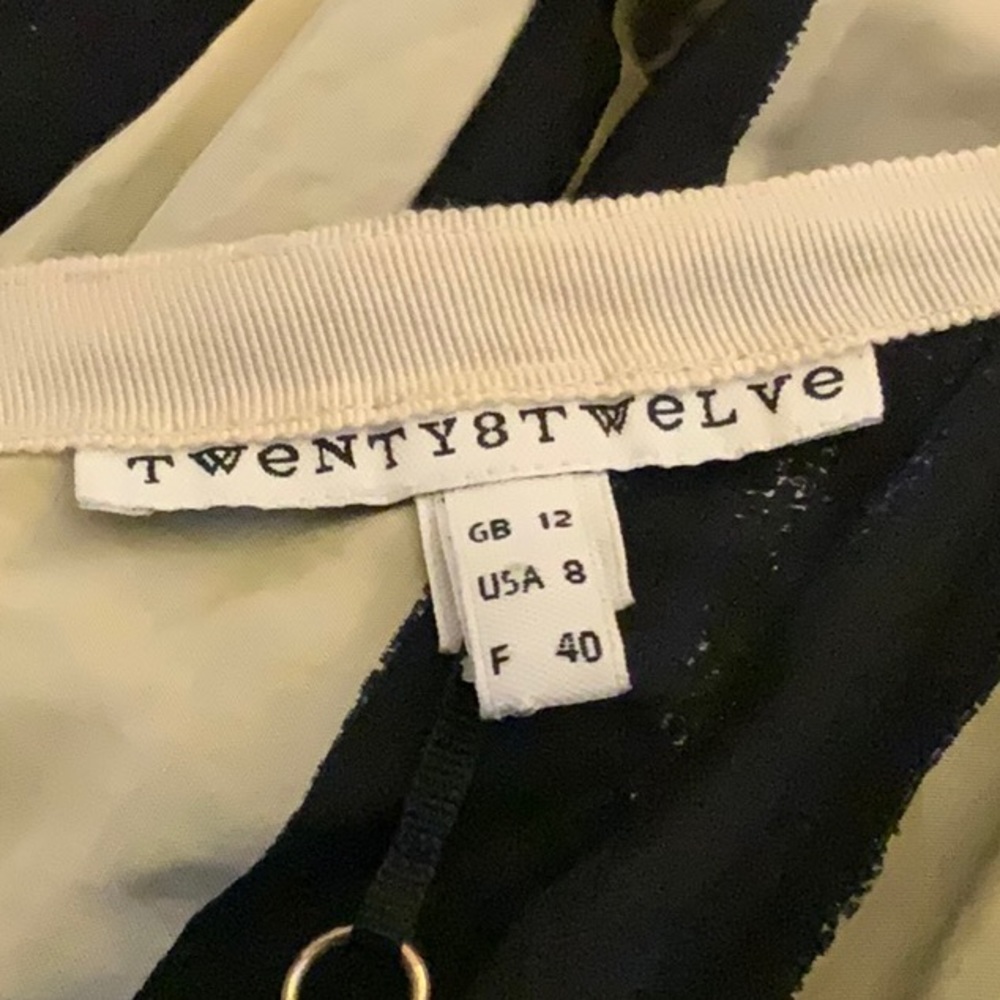 Spaghetti Strap V-neckline Black and Cream Striped Twenty8Twelve Dress Size 8 - Picture 6 of 13